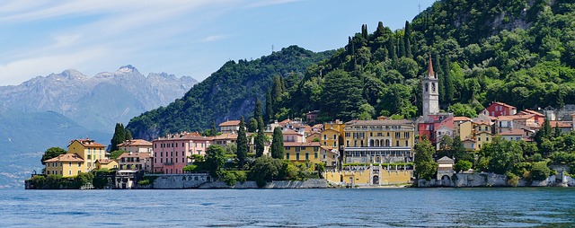 výhľad na mesto Varenna.jpg